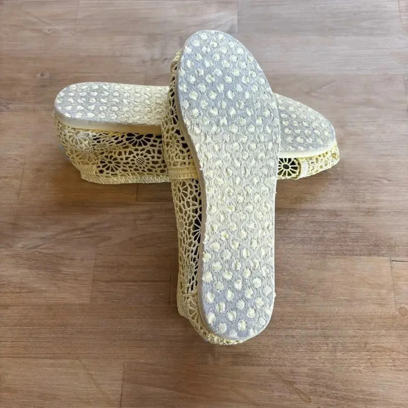 Yellow embroidered eyelet Tom’s girls women’s 5 - Picture 7 of 7